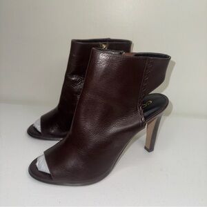 Coach Izzie Brown Leather Peep Toe Ankle Booties Heels Size 9.5